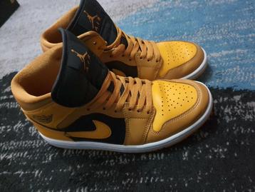 Jordan Schoenen in het geel beschikbaar voor biedingen