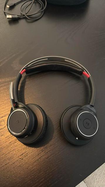 Plantronics Voyager Focus UC draadloze headset beschikbaar voor biedingen