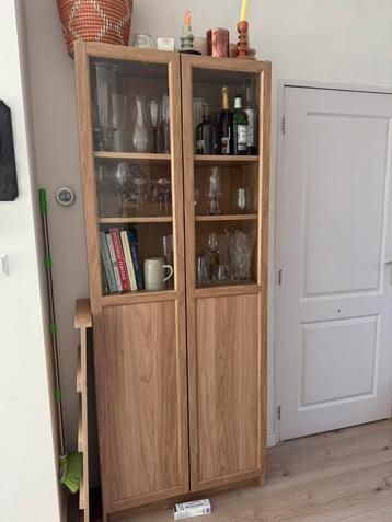 Billy bookcase met Oxberg deuren beschikbaar voor biedingen
