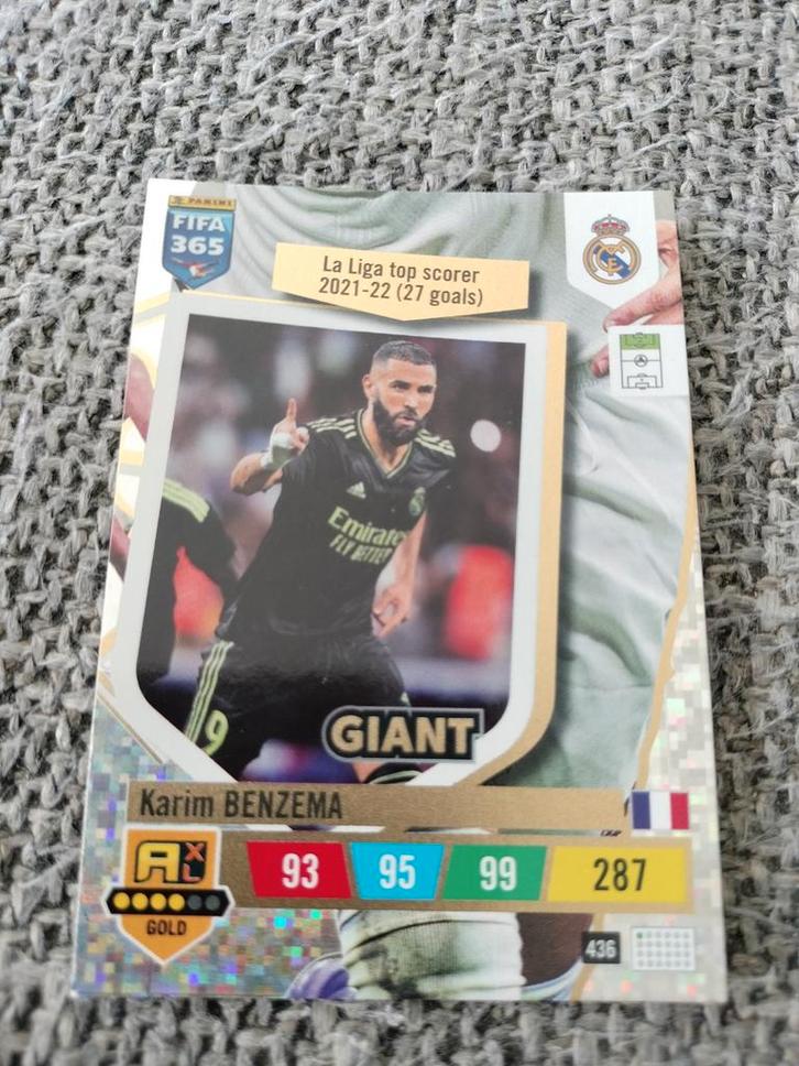 Benzema Giant kaart - Adrenalyn XL FIFA 365, Hobby en Vrije tijd, Stickers en Plaatjes, Zo goed als nieuw, Ophalen