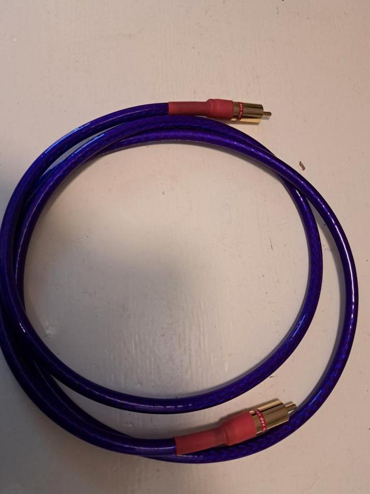 Van Den HUL.Interlink  IT SILVER 65 G Coax kabel 1,5 m lang, Audio, Tv en Foto, Audiokabels en Televisiekabels, Zo goed als nieuw
