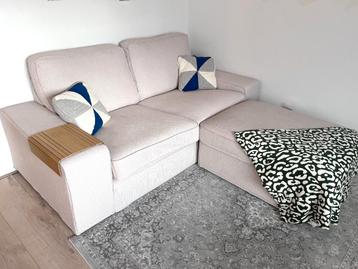 KIVIK 2-zitsbank, lichtbeige + voetenbank met bergruimte - afbeelding 1