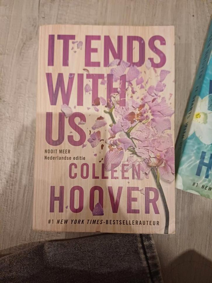 Colleen Hoover - It ends with us, Boeken, Literatuur, Zo goed als nieuw, Ophalen