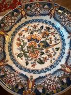 Twee sierlijke Makkum borden, Ophalen