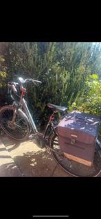 Victoria elektrische fiets (bosch accu), Fietsen en Brommers, Elektrische fietsen, Ophalen of Verzenden, Zo goed als nieuw, 50 km per accu of meer