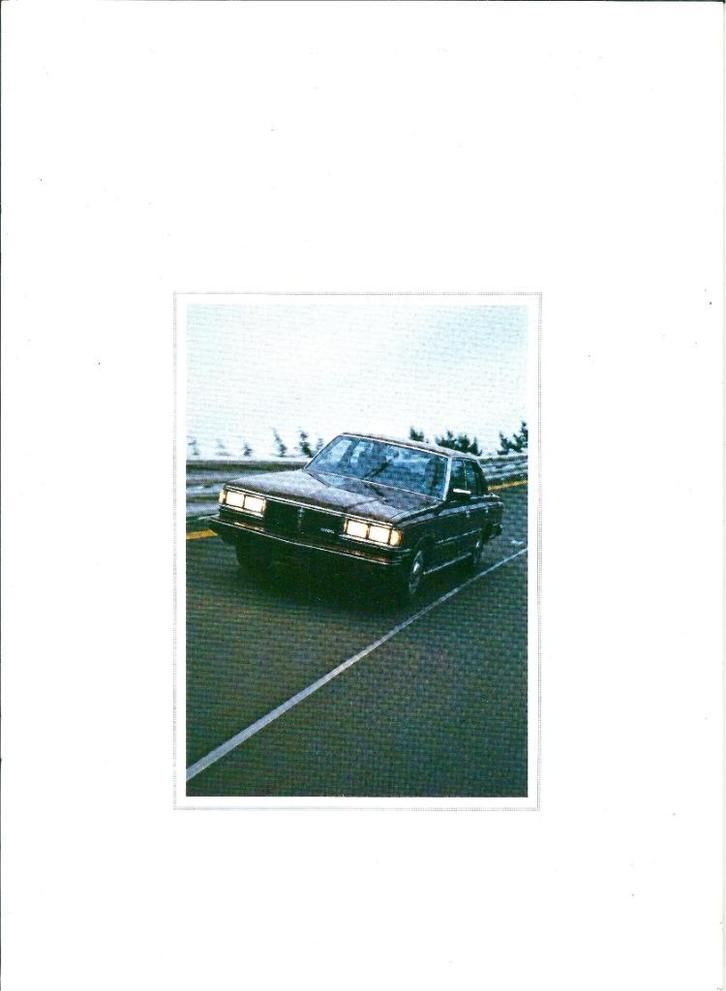 Brochure Toyota Crown 1982, Boeken, Auto's | Folders en Tijdschriften, Gelezen, Toyota, Ophalen of Verzenden