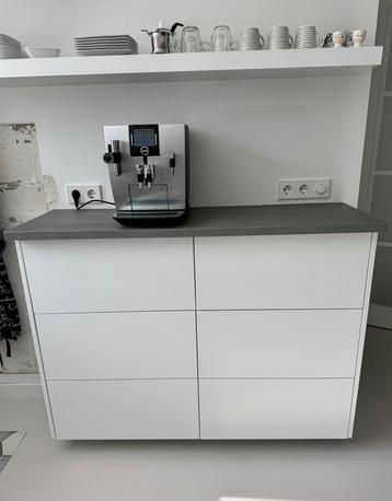 Ladenkast voor keuken met keramisch blad. beschikbaar voor biedingen