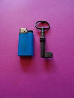 aparte antieke sleutel met ruit pijp sleutels slot sloten, Antiek en Kunst, Curiosa en Brocante, Ophalen of Verzenden