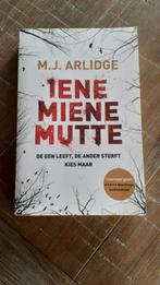 Boek Iene Miene Mutte, Boeken, Thrillers, Ophalen of Verzenden, Zo goed als nieuw, Nederland