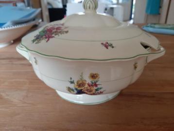 Soepterrine, n.v. koninklijke plateelbakkerij Gouda  plazuid beschikbaar voor biedingen