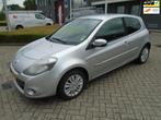 Renault Clio 1.2 Collection Nieuwe Apk, Gebruikt, Zwart, 4 cilinders, 1055 kg