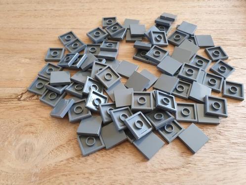 Partij N33=100x Nieuwe Lego tegels 2x2 Donker grijs, Kinderen en Baby's, Speelgoed | Duplo en Lego, Nieuw, Lego, Losse stenen