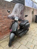 Vespa Sprint mat zwart, Fietsen en Brommers, Scooters | Vespa, Ophalen, Zo goed als nieuw