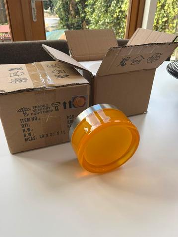 2x nieuwe ‘Dimple’ LED wandlamp rond, kleur Amber/oranje beschikbaar voor biedingen