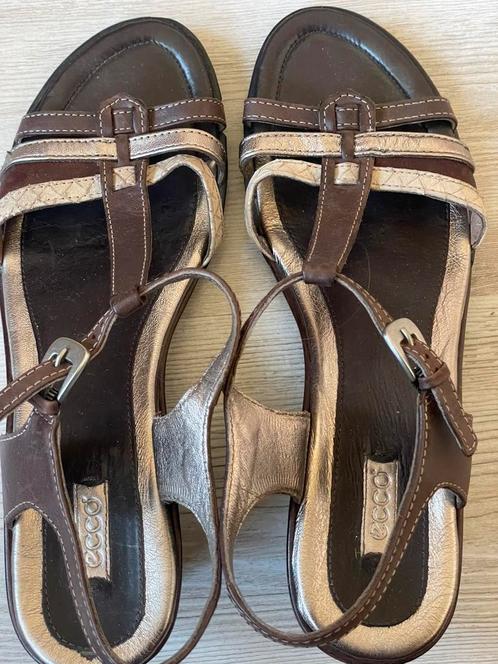 Ecco sandalen maat  41 leer zilver~bruin ~creamwit, Kleding | Dames, Schoenen, Ophalen of Verzenden