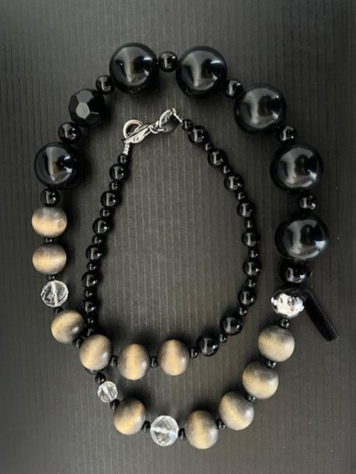 Dyrberg/Kern ketting houtkralen zwart grijs beige hout 80 cm, Sieraden, Tassen en Uiterlijk, Kettingen, Zo goed als nieuw, Overige materialen