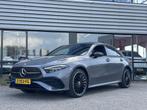 Mercedes-Benz A-klasse 250 e AMG | Panoramadak, Auto's, Mercedes-Benz, Gebruikt, Euro 6, 4 cilinders, 16 kWh