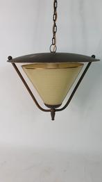 Vintage hanglamp, geel glazen kap in metalen houder. K14, Tweedehands verkoop, Tweedehands verkoop, Gebruikt, Ophalen of Verzenden