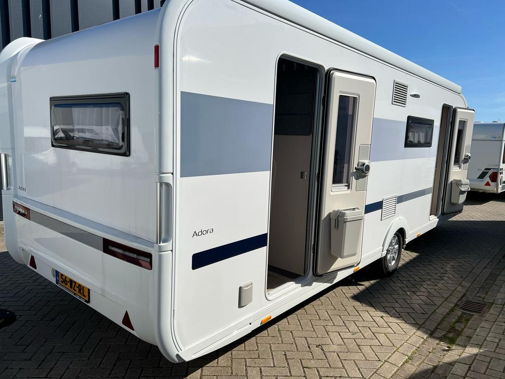 Adria Adora 673 PK, Caravans en Kamperen, Caravans, Dwarsbed, Rondzit, 7 tot 8 meter, Particulier