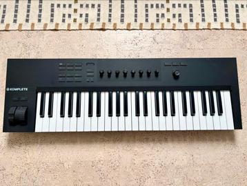 NI Komplete Kontrol A49 Midi keyboard beschikbaar voor biedingen