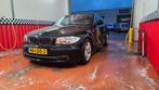 BMW 1-Serie 2.0 116I 3DR 2010 Zwart nwe apk!, Auto's, 1-Serie, 1995 cc, 4 cilinders, 4 stoelen