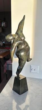 Prachtig bronzen beeld, Ophalen