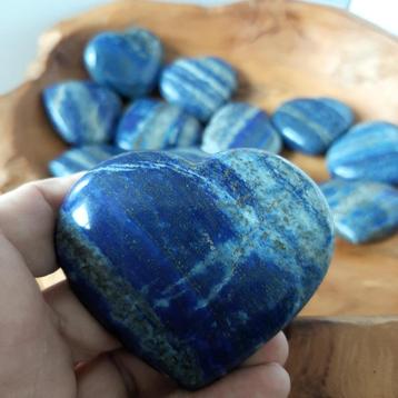 Lapis Lazuli hartjes beschikbaar voor biedingen