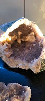 Amethist calciet geode 30x22x16, Ophalen of Verzenden, Mineraal