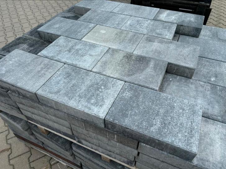 Restantpartij Bestrating, Tuin en Terras, Tegels en Klinkers, Zo goed als nieuw, Klinkers, Beton, Ophalen