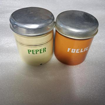 Vintage Kruidenpotjes emaille  - Peper & Foelie beschikbaar voor biedingen