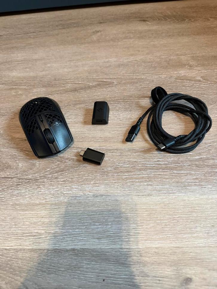 Steelseries aerox 3 wireless, Computers en Software, Muizen, Zo goed als nieuw, Ophalen
