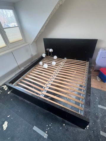 Ikea Malm Tweepersoonsbed (zonder lades) - afbeelding 1