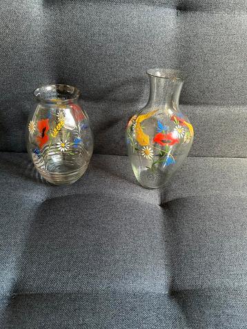 2 zeer oude antieke/vintage vazen van glas handgeschilderd 
