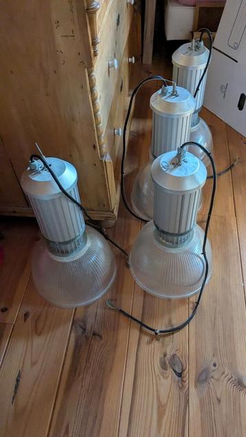 Set van 4 Industriële ridi hrl 300 hanglampen beschikbaar voor biedingen