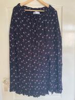Zwarte (stroken)rok met bloemetjes, Kleding | Dames, Rokken, Maat 38/40 (M), Zwart, Ophalen of Verzenden, Gedragen