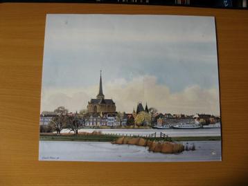 Kampen Stadsgezicht met kerk en Salonboten op de achtergrond beschikbaar voor biedingen