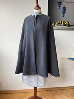 Cape maat M - ook ophalen in Rotterdam, Kleding | Dames, Ophalen of Verzenden, Zo goed als nieuw, Maat 38/40 (M), Grijs