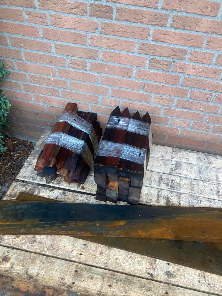 Cortenstaal borderrand + piketpaaltjes - Nieuw, Tuin en Terras, Bielzen en Borders, Nieuw, Overige typen, Ophalen of Verzenden
