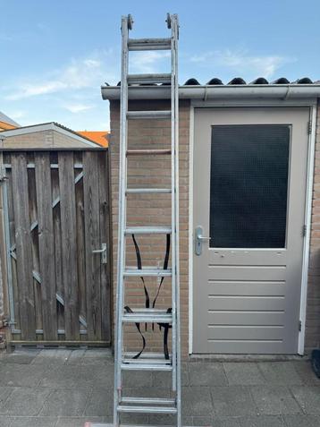 Hubo ladder 3069 in goede staat beschikbaar voor biedingen