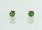 Gouden oorbellen 18 karaat met smaragd, Ophalen of Verzenden, Goud, Oorbellen, Met edelsteen