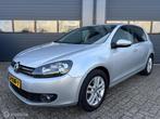 Volkswagen Golf 1.2 TSI Highline BlueMotion, Auto's, Voorwielaandrijving, Euro 5, 4 cilinders, Origineel Nederlands