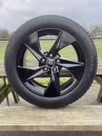Nieuwe 17”velg AudiQ2 Goodyear 215-55-17 all seasons banden, Banden en Velgen, 17 inch, Personenwagen, Gebruikt