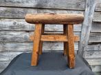 Houten krukje / bijzettafeltje van grof hout, Ophalen of Verzenden, Hout