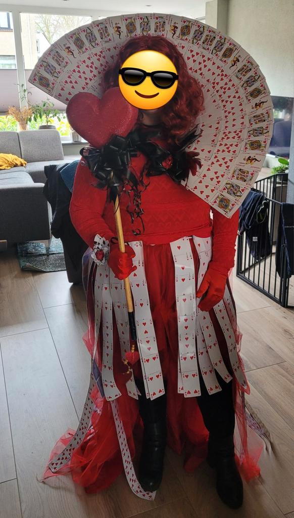 Hartenkoningin Carnaval Kostuum - Gratis!, Kleding | Dames, Carnavalskleding en Feestkleding, Gedragen, Kleding, Carnaval, Maat 46/48 (XL) of groter