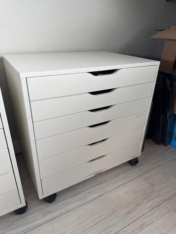 6 stuks: ALEX Ladeblok op wielen, wit, 67x66 cm beschikbaar voor biedingen
