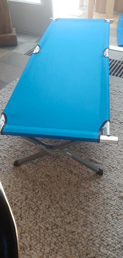 Veldbed, oerdegelijk, stevig!!, Tuin en Terras, Ligbedden, Nieuw, Inklapbaar, Ophalen of Verzenden