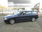 Volvo V70 2.4 140PK AUT 2006 Blauw, Auto's, Volvo, 1800 kg, Beige, Blauw, Stationwagon