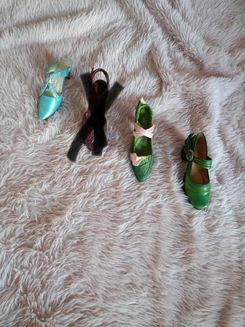 Verzameling 4 schoentjes van just the right shoe beschikbaar voor biedingen