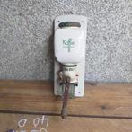 Gratis antieke koffiemolen, Ophalen