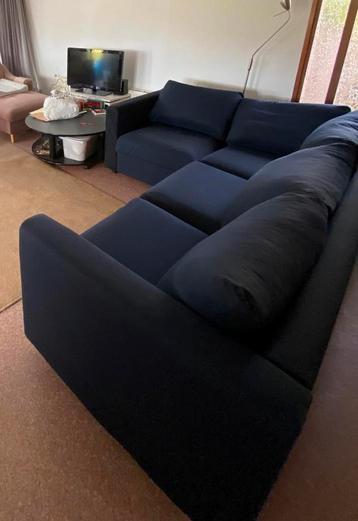 Grote marine hoekbank van IKEA beschikbaar voor biedingen